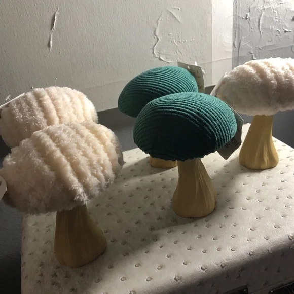 Set of 7 Plush Mushroom Decor / Pincushion - Picture 9 of 11